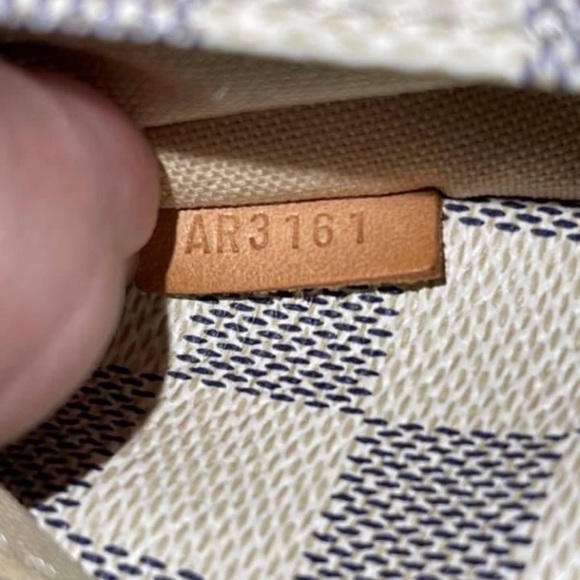 SOLD Authentic Louis Vuitton Totally MM Azur - Picture 15 of 15